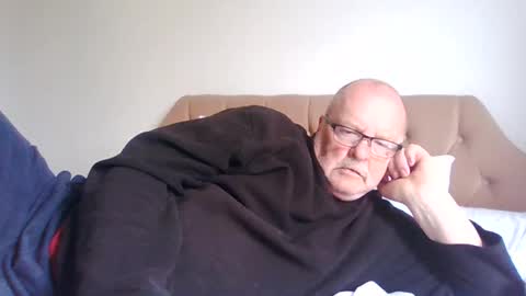 Snapshot of old_fkrr_ chatting on June 3, 8:50 am old_fkrr_ online show from June 3, 8:50 am