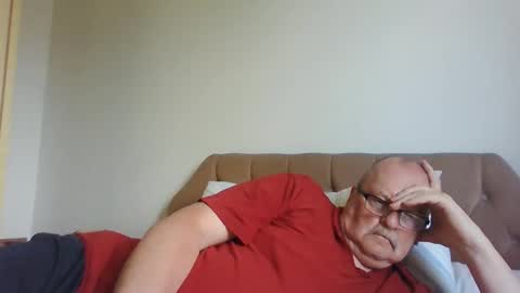 Snapshot of old_fkrr_ chatting on June 5, 8:53 am old_fkrr_ online show from June 5, 8:53 am