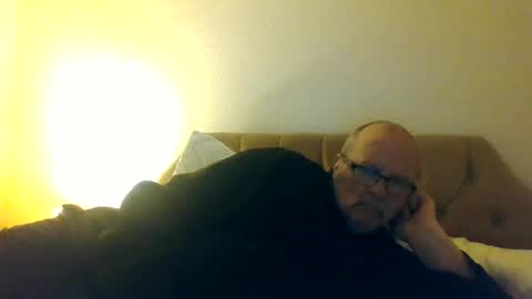 Snapshot of old_fkrr_ chatting on June 19, 2:27 am old_fkrr_ online show from June 19, 2:27 am
