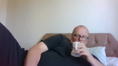 Snapshot of old_fkrr_ chatting on June 21, 8:17 am old_fkrr_ online show from June 21, 8:17 am
