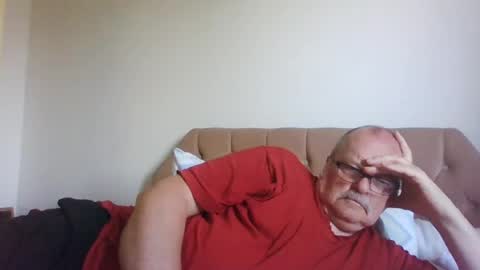 Snapshot of old_fkrr_ chatting on June 27, 8:08 am old_fkrr_ online show from June 27, 8:08 am