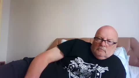Snapshot of old_fkrr_ chatting on July 2, 12:00 pm old_fkrr_ online show from July 2, 12:00 pm