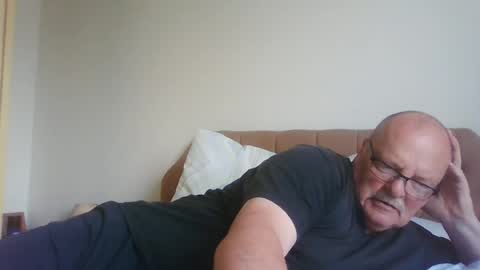 Snapshot of old_fkrr_ chatting on July 11, 7:55 am old_fkrr_ online show from July 11, 7:55 am