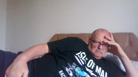 Snapshot of old_fkrr_ chatting on July 18, 7:01 am old_fkrr_ online show from July 18, 7:01 am