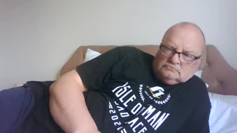 Snapshot of old_fkrr_ chatting on July 21, 11:12 am old_fkrr_ online show from July 21, 11:12 am