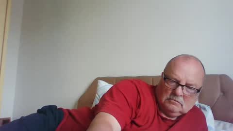 Snapshot of old_fkrr_ chatting on July 24, 11:19 am old_fkrr_ online show from July 24, 11:19 am