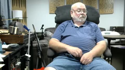old_guy111 online show from September 25, 4:21 pm