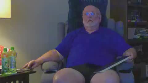 old_guy111 online show from May 14, 2:40 am