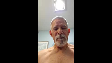 Snapshot of oldermoguy1 chatting on May 21, 1:51 pm oldermoguy1 online show from May 21, 1:51 pm