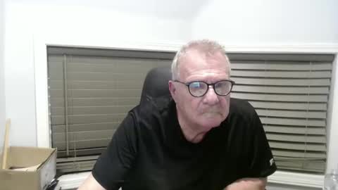 oldguybigd online show from October 12, 3:27 am