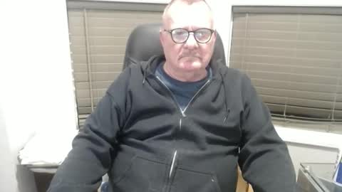 oldguybigd online show from November 13, 1:59 am