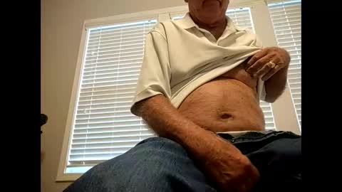 Snapshot of oldsubman chatting on December 11, 8:28 pm oldsubman online show from December 11, 8:28 pm