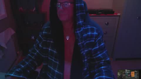 oldveteranuk online show from October 31, 5:30 am