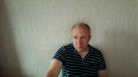 Snapshot of oleg365 chatting on October 14, 6:03 am figaro online show from October 14, 6:03 am