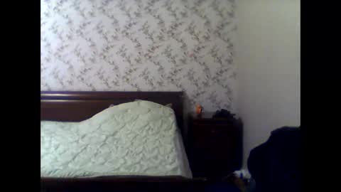 Snapshot of olegvvvvv chatting on December 16, 12:54 pm olegvvvvv online show from December 16, 12:54 pm