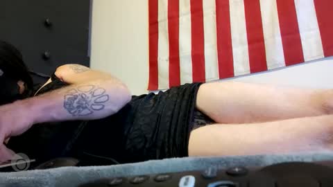 Laura online show from October 25, 4:20 am