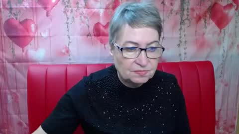 OlgaLuck online show from February 3, 6:40 am