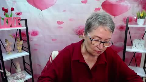 Snapshot of olgaluck chatting on May 13, 6:11 am OlgaLuck online show from May 13, 6:11 am