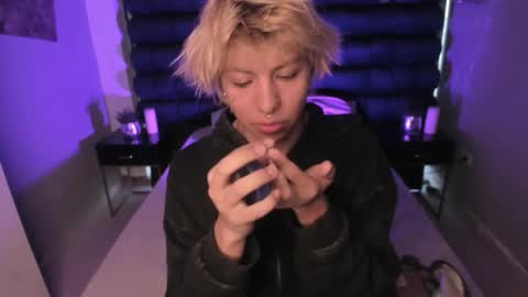 oliiverr22 online show from December 15, 11:58 am