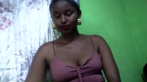 olinah610 online show from October 11, 4:38 pm