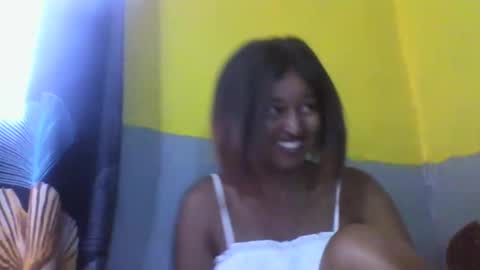 Snapshot of olinah610 chatting on January 14, 8:20 am olinah610 online show from January 14, 8:20 am