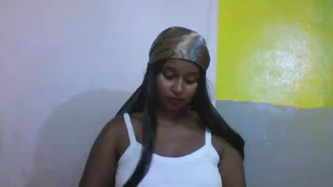 Snapshot of olinah610 chatting on February 1, 3:32 pm olinah610 online show from February 1, 3:32 pm