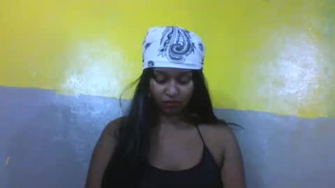 Snapshot of olinah610 chatting on February 8, 2:31 pm olinah610 online show from February 8, 2:31 pm