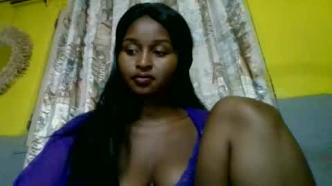 Snapshot of olinah610 chatting on February 21, 8:32 pm olinah610 online show from February 21, 8:32 pm