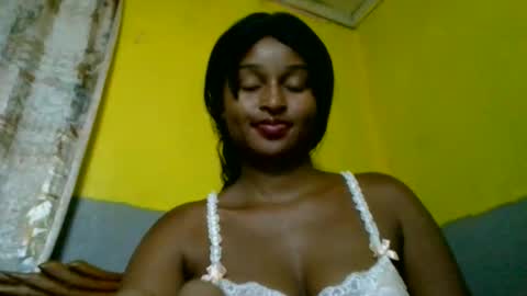 Snapshot of olinah610 chatting on March 1, 8:55 pm olinah610 online show from March 1, 8:55 pm