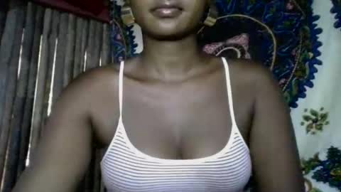 Snapshot of olinah610 chatting on April 1, 7:42 am olinah610 online show from April 1, 7:42 am