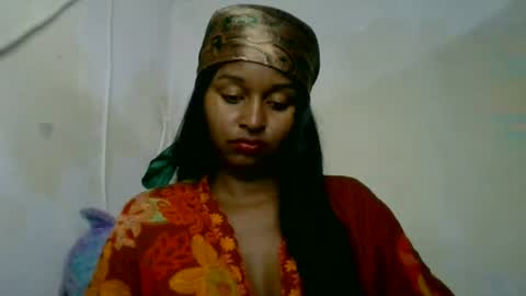 olinah610 online show from June 28, 11:16 am