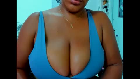 Snapshot of olivahot30 chatting on February 10, 9:15 pm olivahot30 online show from February 10, 9:15 pm