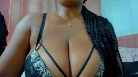 Snapshot of olivahot30 chatting on February 26, 9:27 pm olivahot30 online show from February 26, 9:27 pm