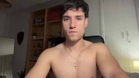 Snapshot of oliver_97 chatting on December 13, 10:15 pm oliver online show from December 13, 10:15 pm