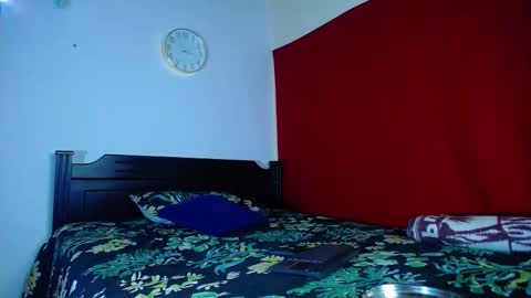 Oliver and MeganIndependent online show from October 4, 8:23 am