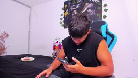 Oliver bray online show from December 18, 1:48 am