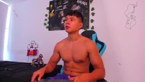 Oliver bray online show from January 5, 4:16 pm