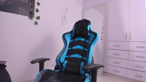 Oliver bray online show from January 5, 7:17 pm