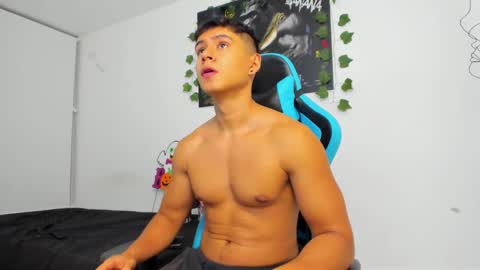 Oliver bray online show from January 14, 2:50 am