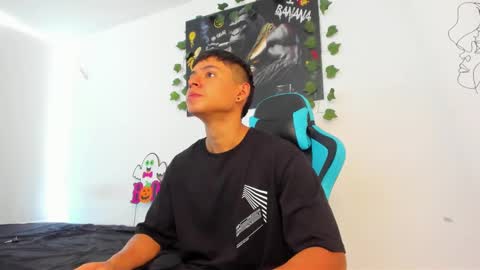 Oliver bray online show from January 19, 4:36 pm