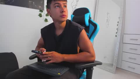 Oliver bray online show from March 5, 4:46 pm