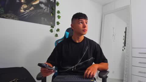 Oliver bray online show from March 8, 12:11 am