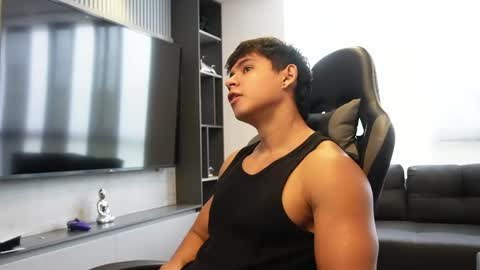 Oliver bray online show from April 18, 5:28 pm