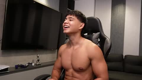 Oliver bray online show from April 21, 1:42 am