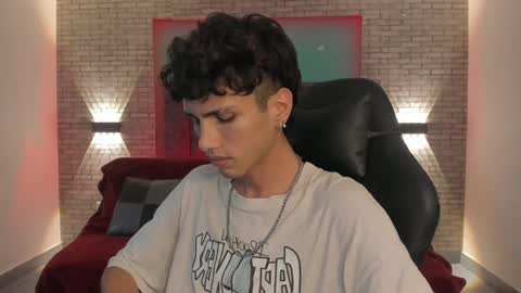 Oliver fast online show from December 6, 2:38 pm