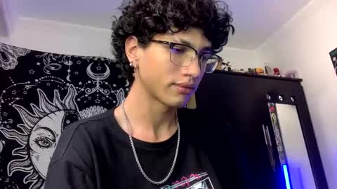 Oliver fast online show from October 16, 4:19 pm