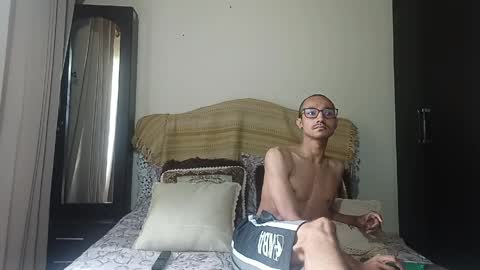 oliver_goldberg online show from April 15, 12:01 pm