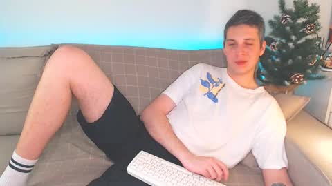 Snapshot of oliver_hort chatting on January 5, 7:07 pm Oliver online show from January 5, 7:07 pm