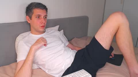 Oliver online show from November 10, 3:33 pm