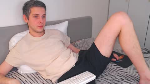 Oliver online show from January 17, 11:59 am